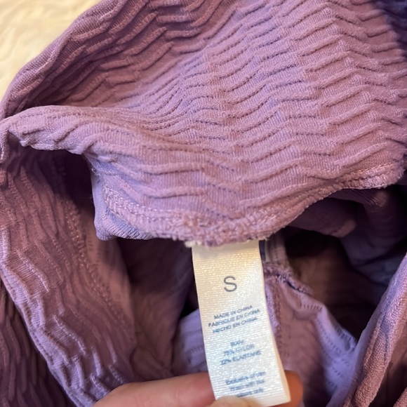 workout shorts - Picture 3 of 4